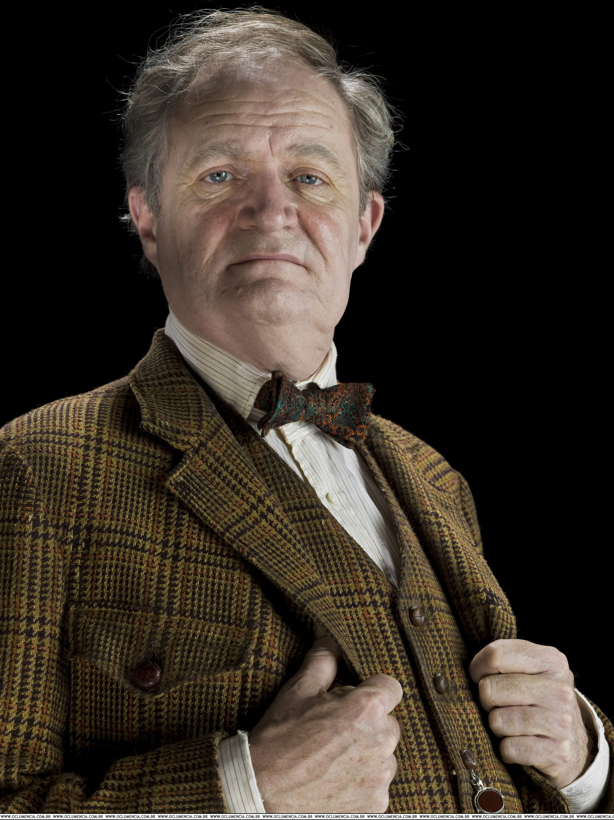 Астролог хорас. Гораций грили. Старинная книга по астрологии. Гораса хэвмейера. Астролог хорас.